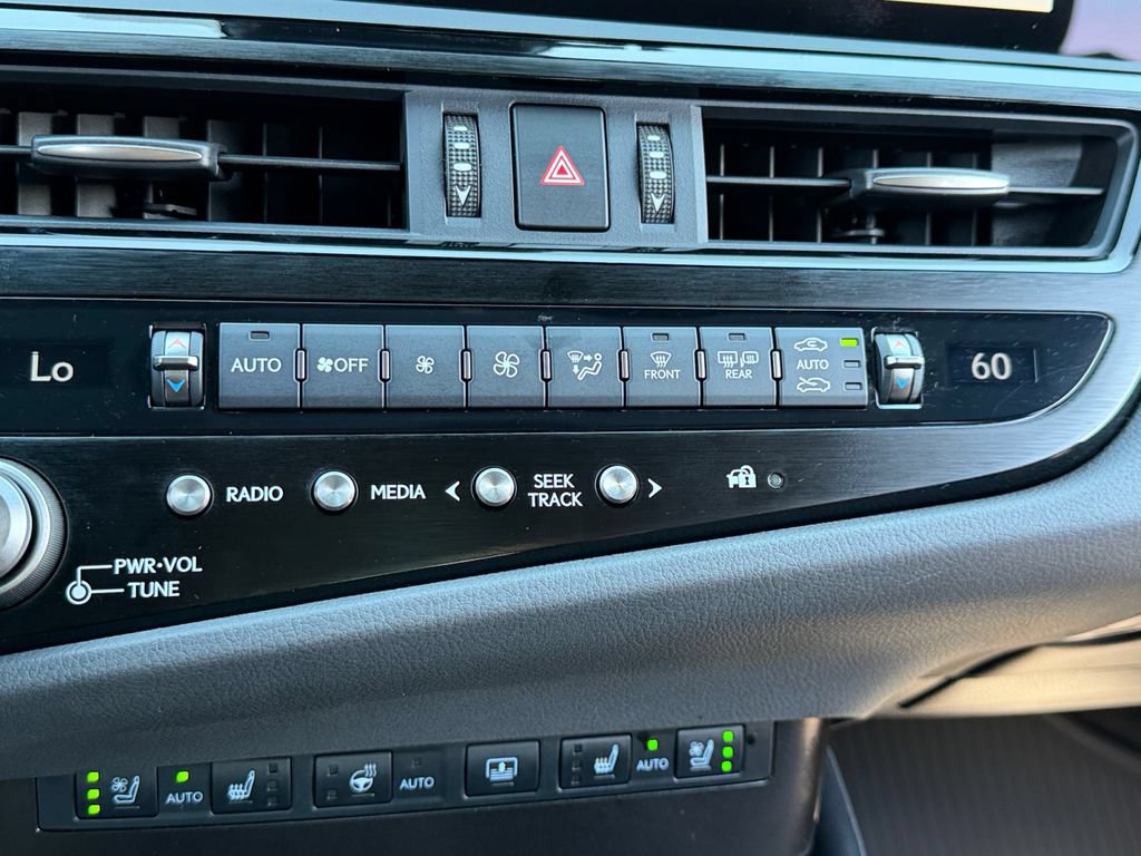 Certified 2025 Lexus ES 300h Ultra Luxury w/ Accessory Package (Z1) FWD image 21