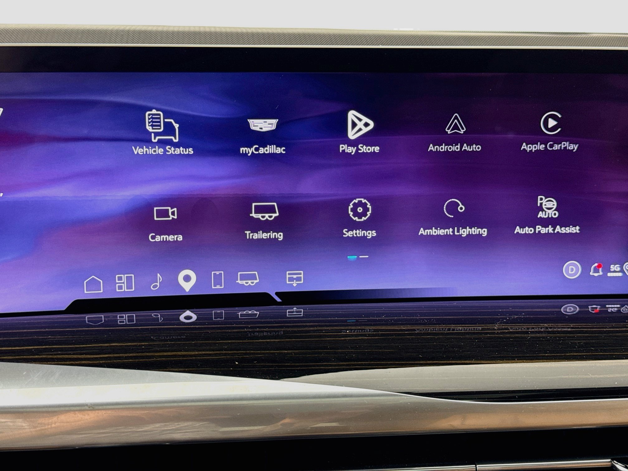 Used 2025 Cadillac Escalade ESV Premium Luxury w/ Touring Package AWD/4WD image 17