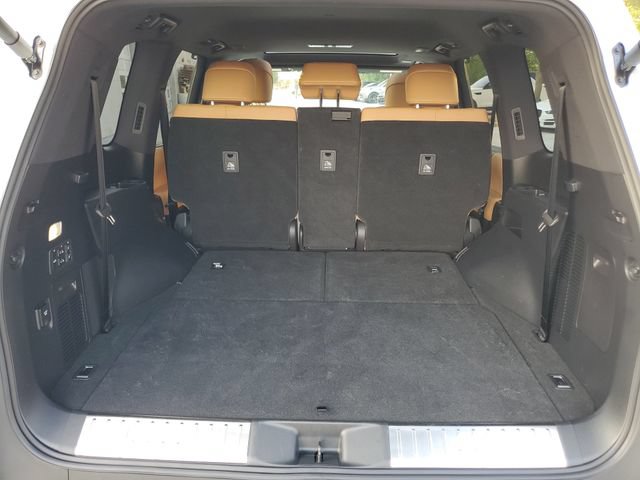 Used 2024 Lexus LX 600 4WD w/ Appearance Package image 9