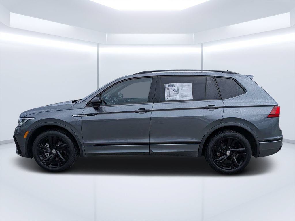 Used 2023 Volkswagen Tiguan SE R-Line FWD image 8