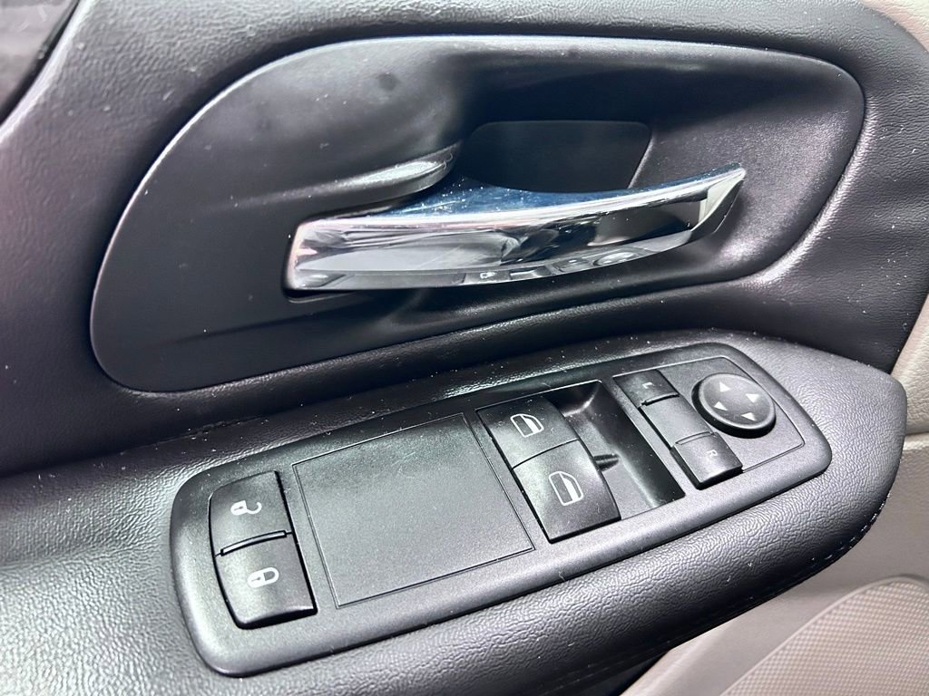 Used 2014 RAM C/V Tradesman w/ UConnect Hands-Free Group image 5