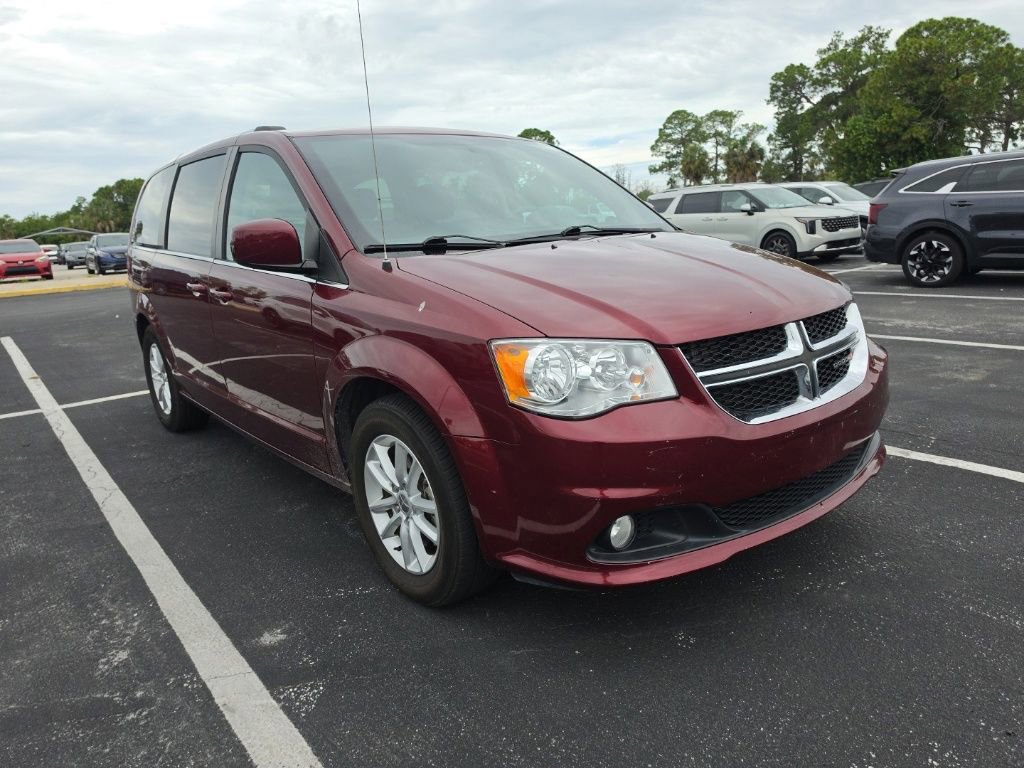 Used 2018 Dodge Grand Caravan SXT w/ Driver Convenience Group FWD image 1
