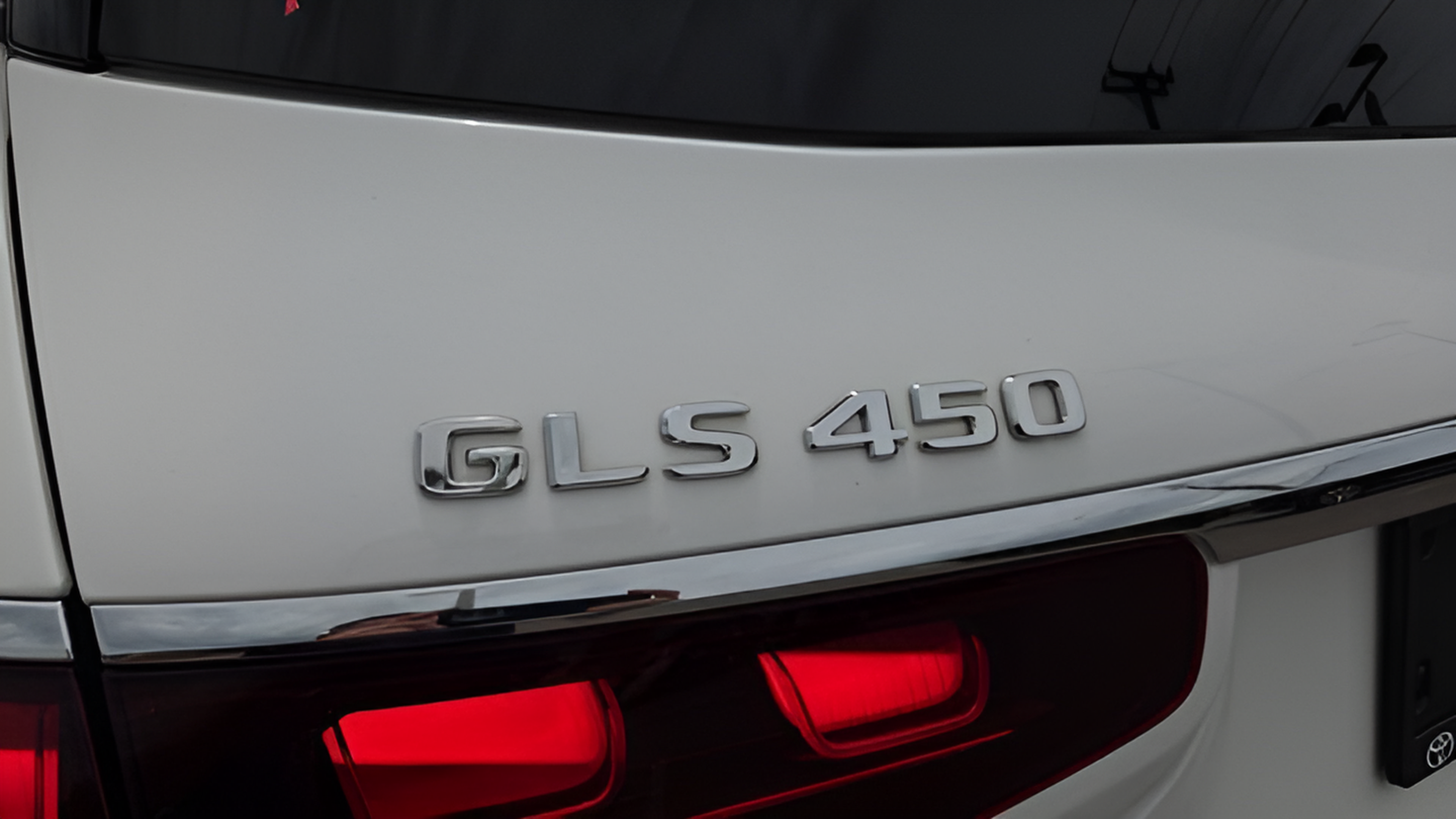 Used 2024 Mercedes-Benz GLS 450 4MATIC image 31