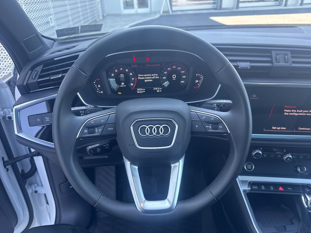 Used 2025 Audi Q3 2.0T Premium w/ Convenience Package AWD/4WD image 32