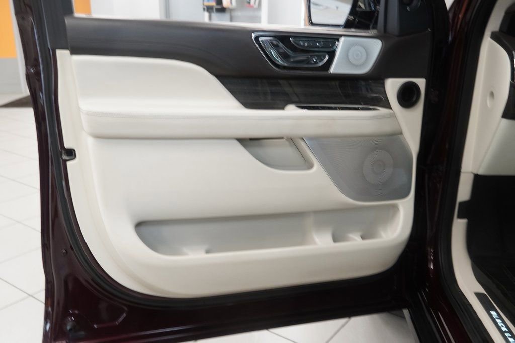 Used 2018 Lincoln Navigator Black Label image 19