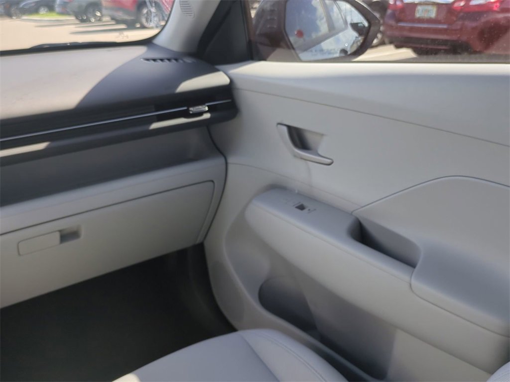 New 2026 Hyundai Kona SE image 19