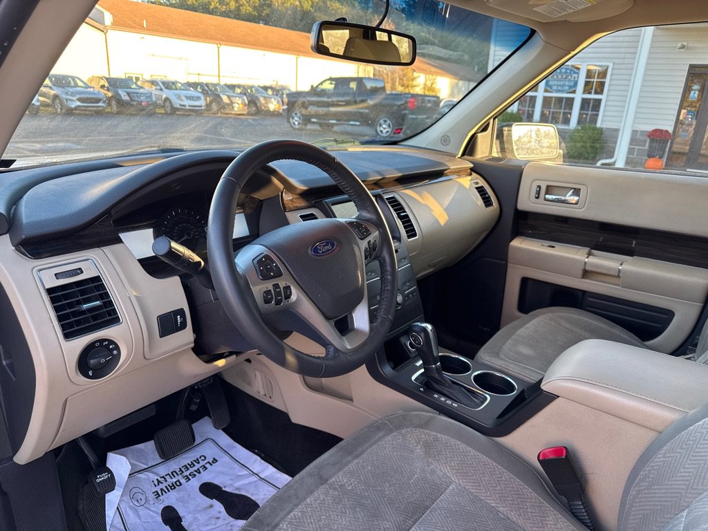 Used 2018 Ford Flex SEL AWD/4WD image 16