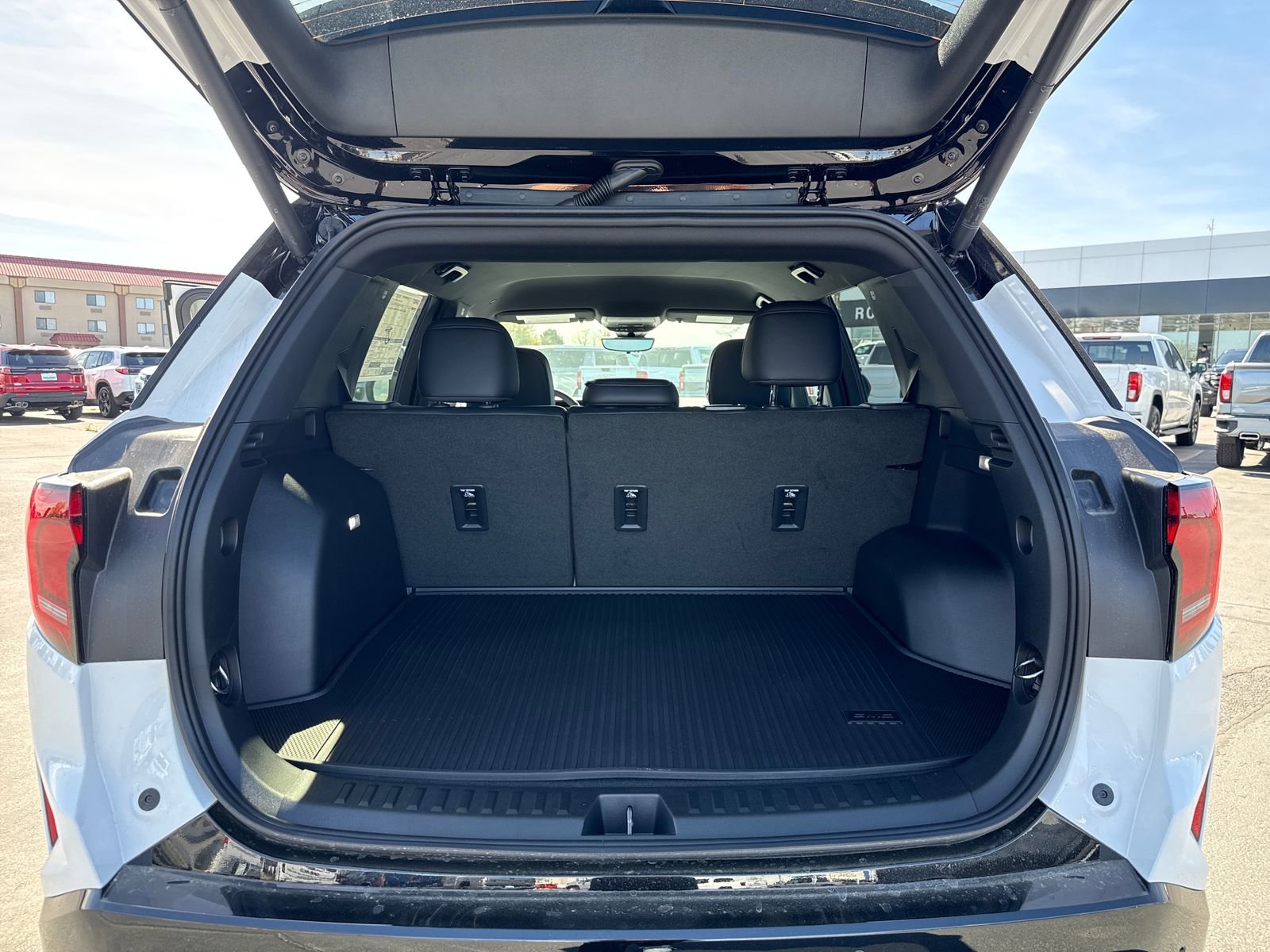 New 2026 GMC Terrain AT4 w/ Convenience Package III image 23