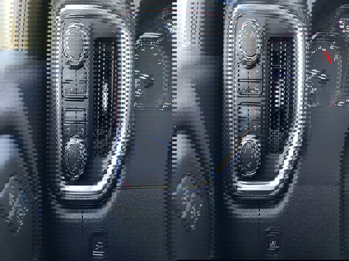 Used 2020 GMC Sierra 1500 Elevation image 16