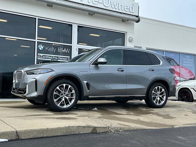 Certified 2024 BMW X5 xDrive50e w/ Premium Package image 5