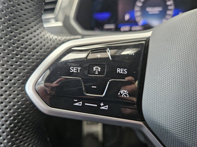 Used 2022 Volkswagen Tiguan SE R-Line AWD/4WD image 30