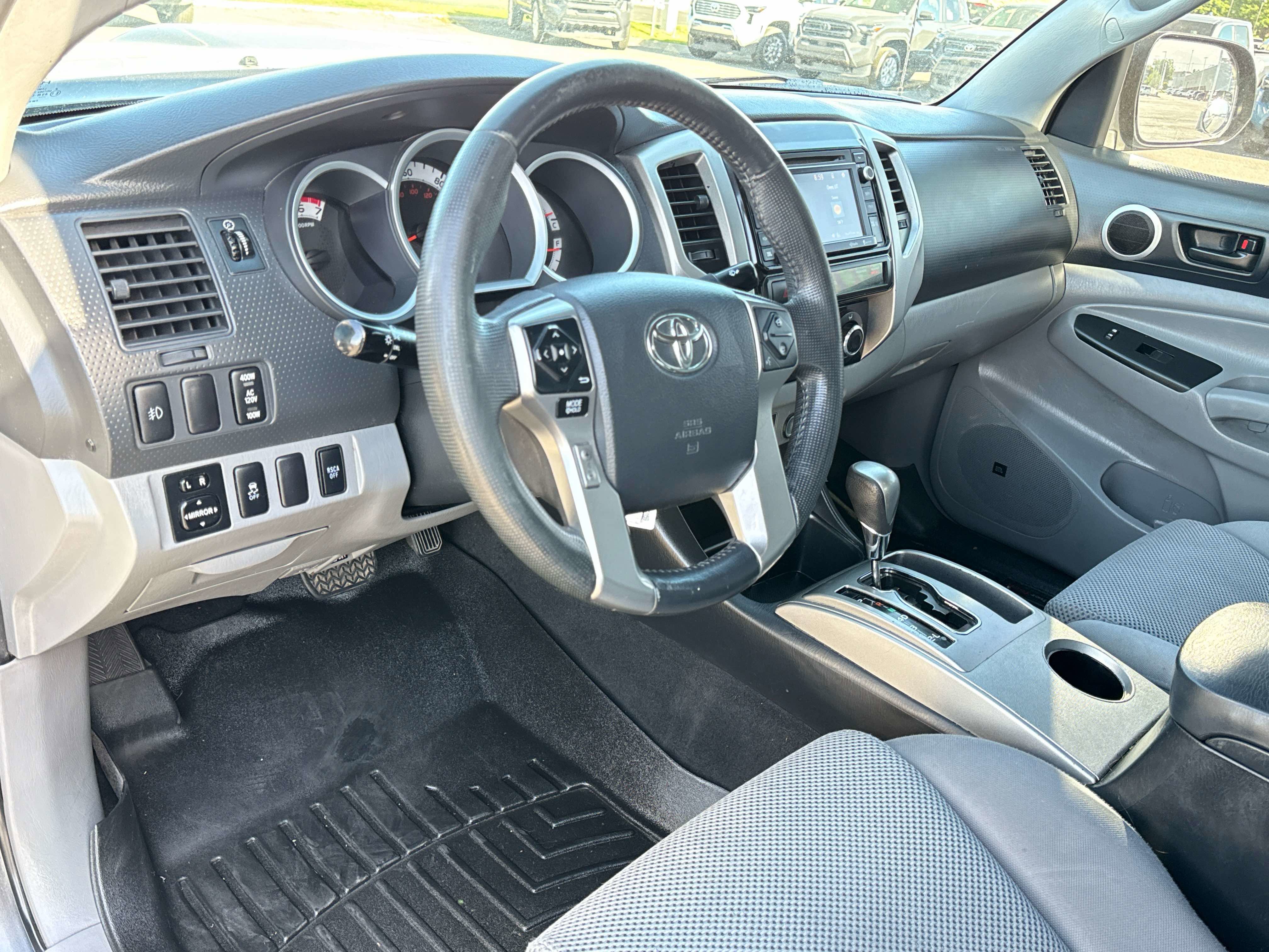 Used 2015 Toyota Tacoma 4x4 Double Cab w/ TRD Sport Package image 11