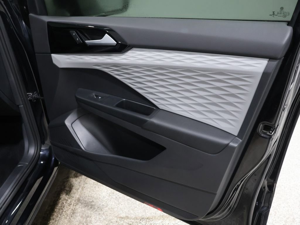 Used 2022 Volkswagen Taos S w/ IQ Drive S Package image 24