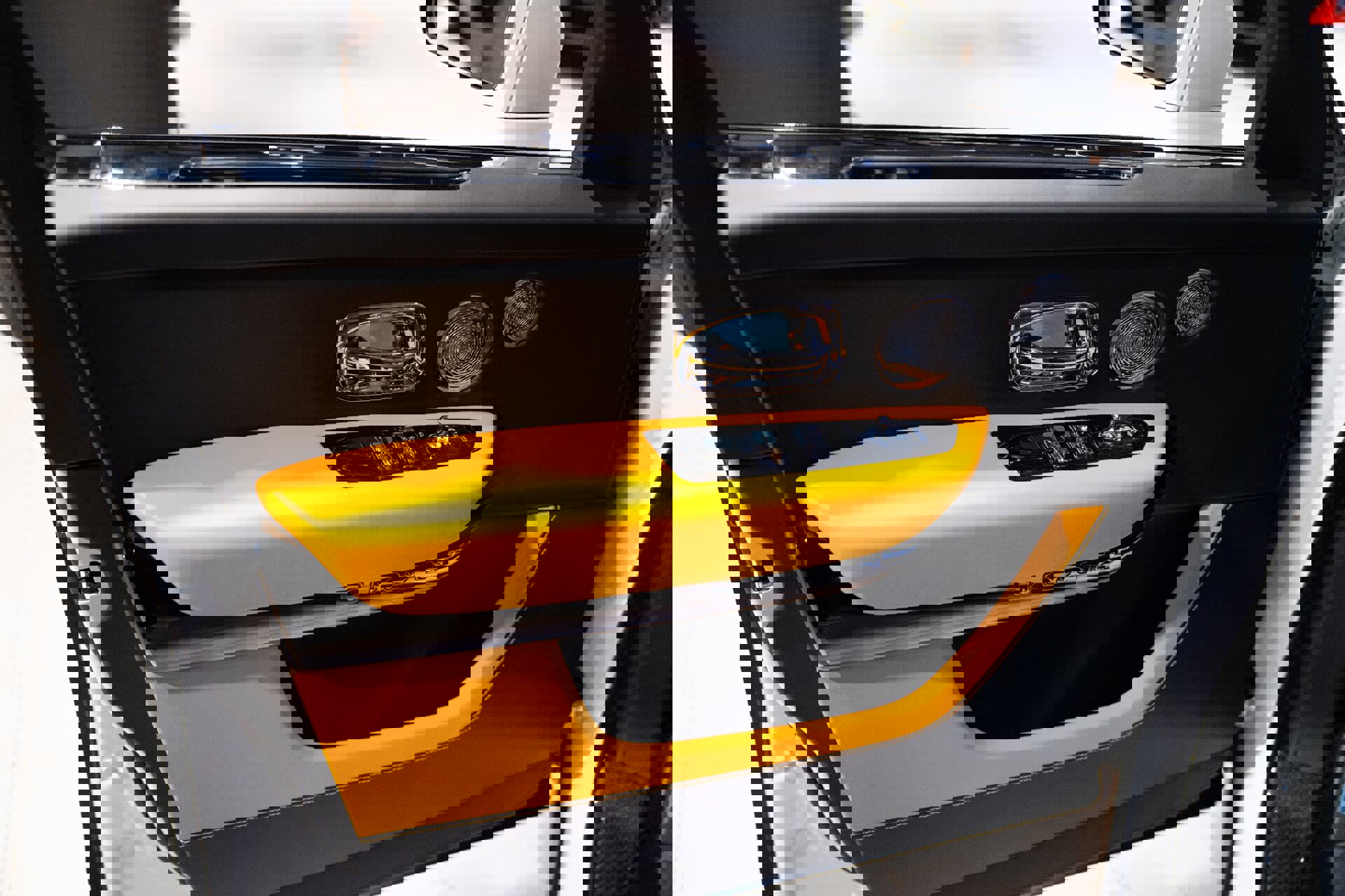 Used 2022 Rolls-Royce Cullinan Black Badge w/ Dark Exterior Package AWD/4WD image 11