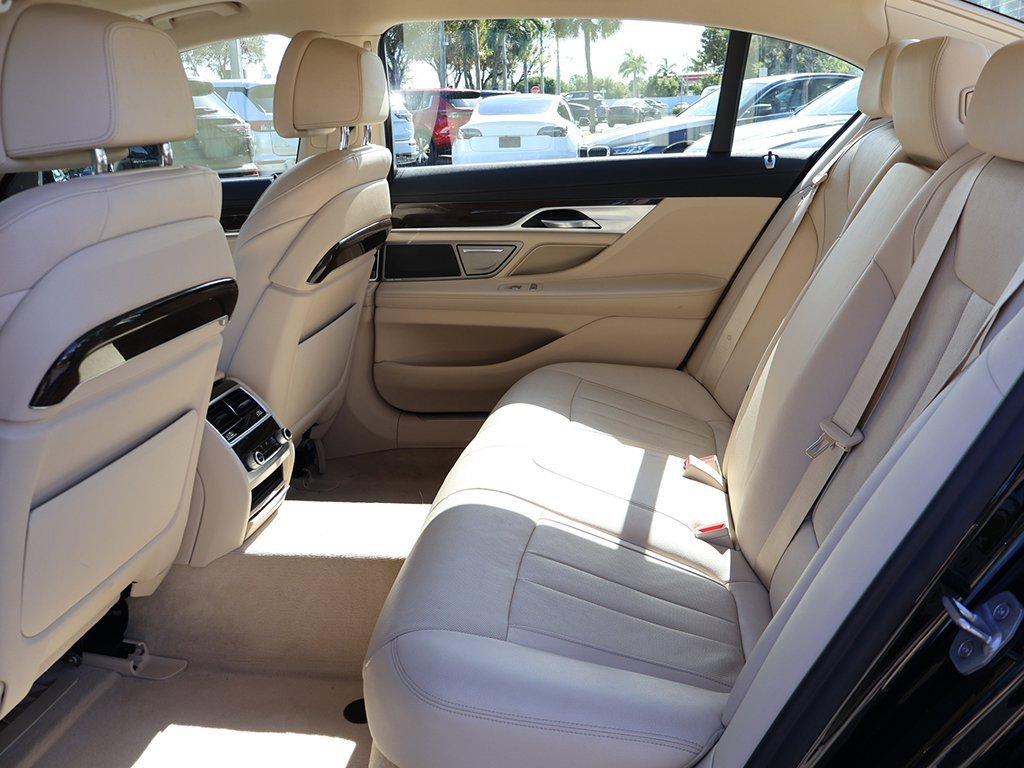Used 2020 BMW 740i image 39
