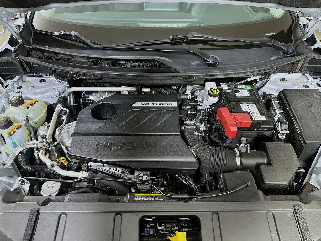 Used 2024 Nissan Rogue SV FWD image 9