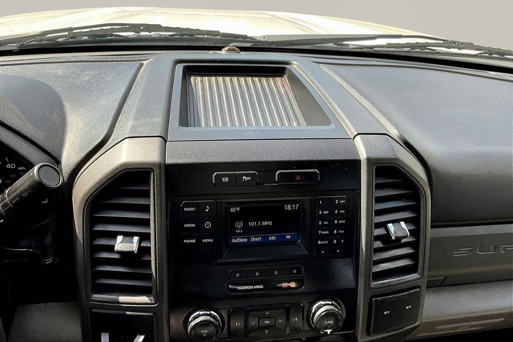 Used 2019 Ford F450 XL w/ XL Decor Group image 8