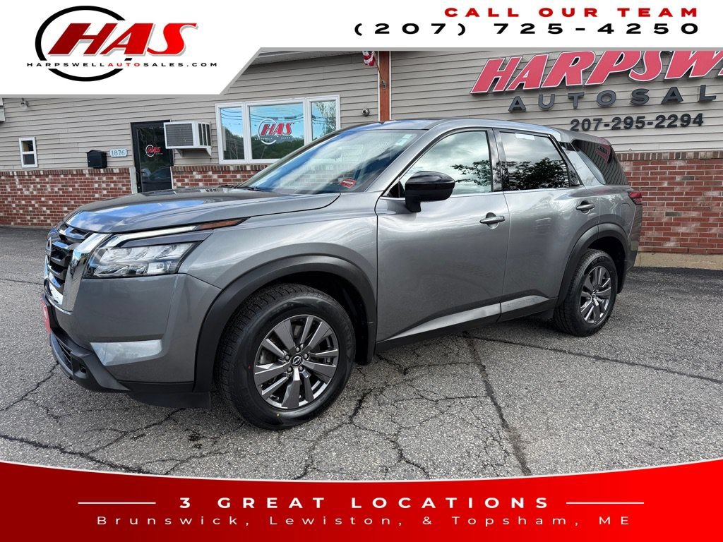 Used 2023 Nissan Pathfinder S AWD/4WD image 3