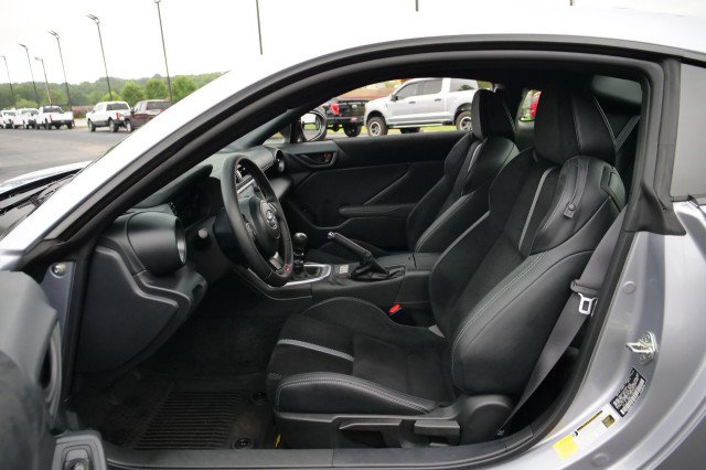 Used 2024 Toyota GR86 Premium RWD image 3