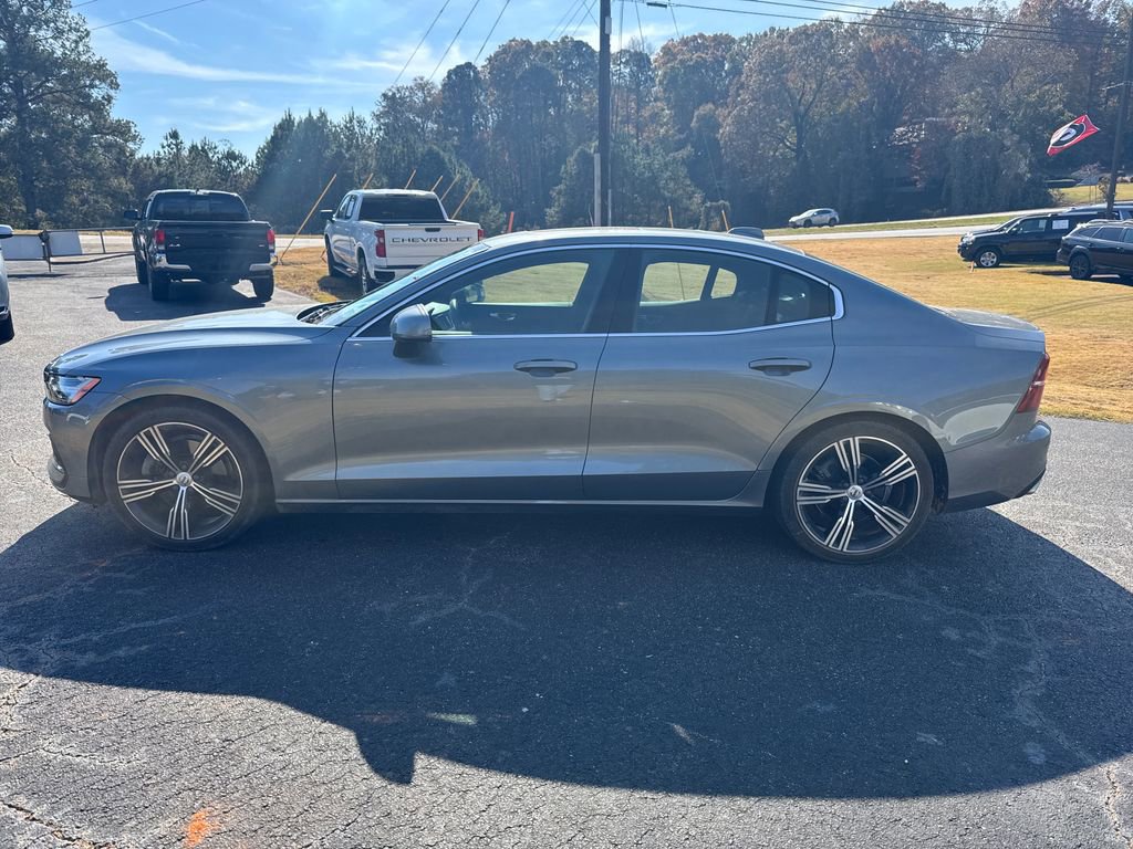 Used 2020 Volvo S60 T5 Inscription image 2