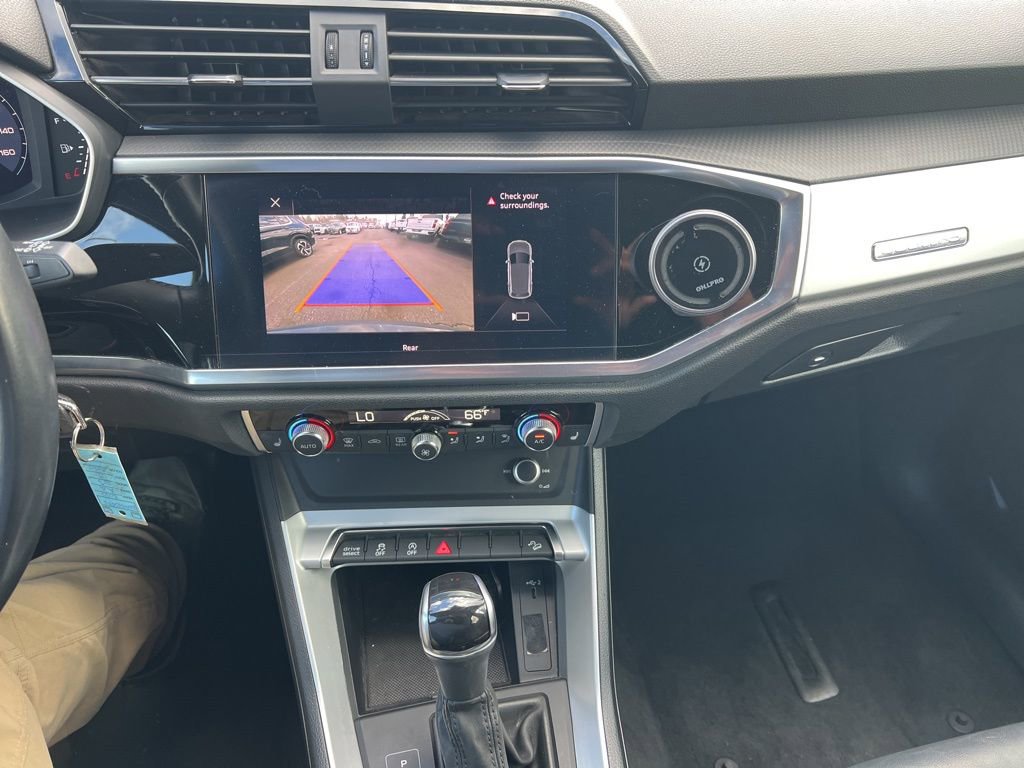 Used 2020 Audi Q3 2.0T Premium AWD/4WD image 12
