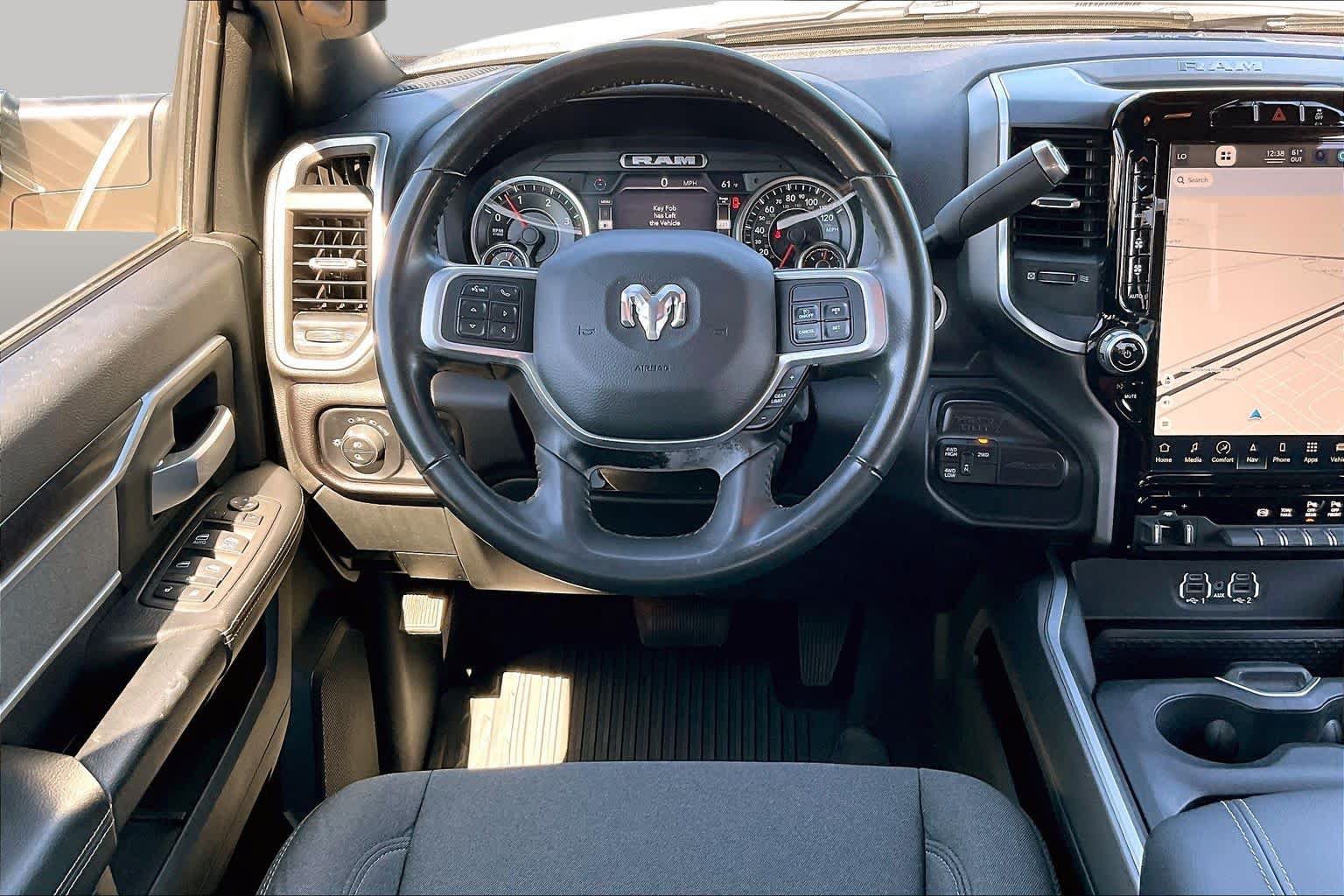 Used 2022 RAM 3500 Big Horn w/ Night Edition AWD/4WD image 7