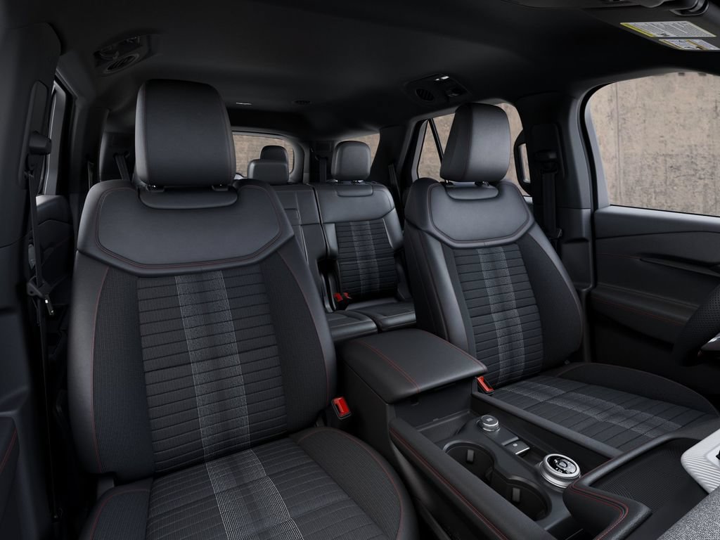 New 2027 Ford Explorer ST-Line w/ ST-Line Street Pack RWD image 10