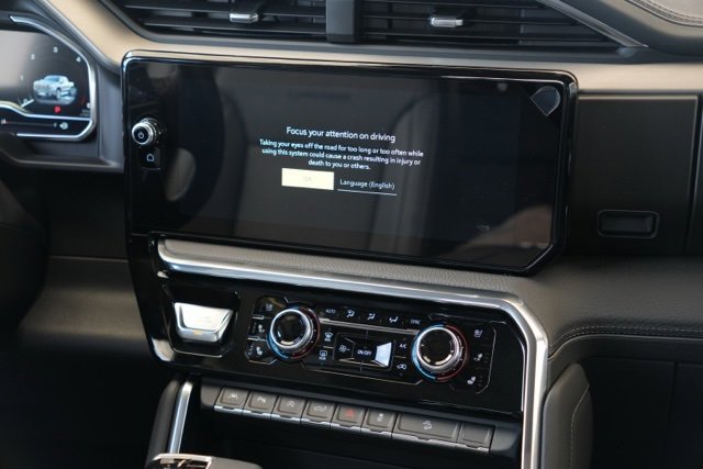 New 2025 GMC Sierra 1500 Denali w/ Technology Package image 13