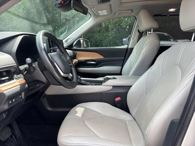 Used 2024 Toyota Grand Highlander FWD image 14