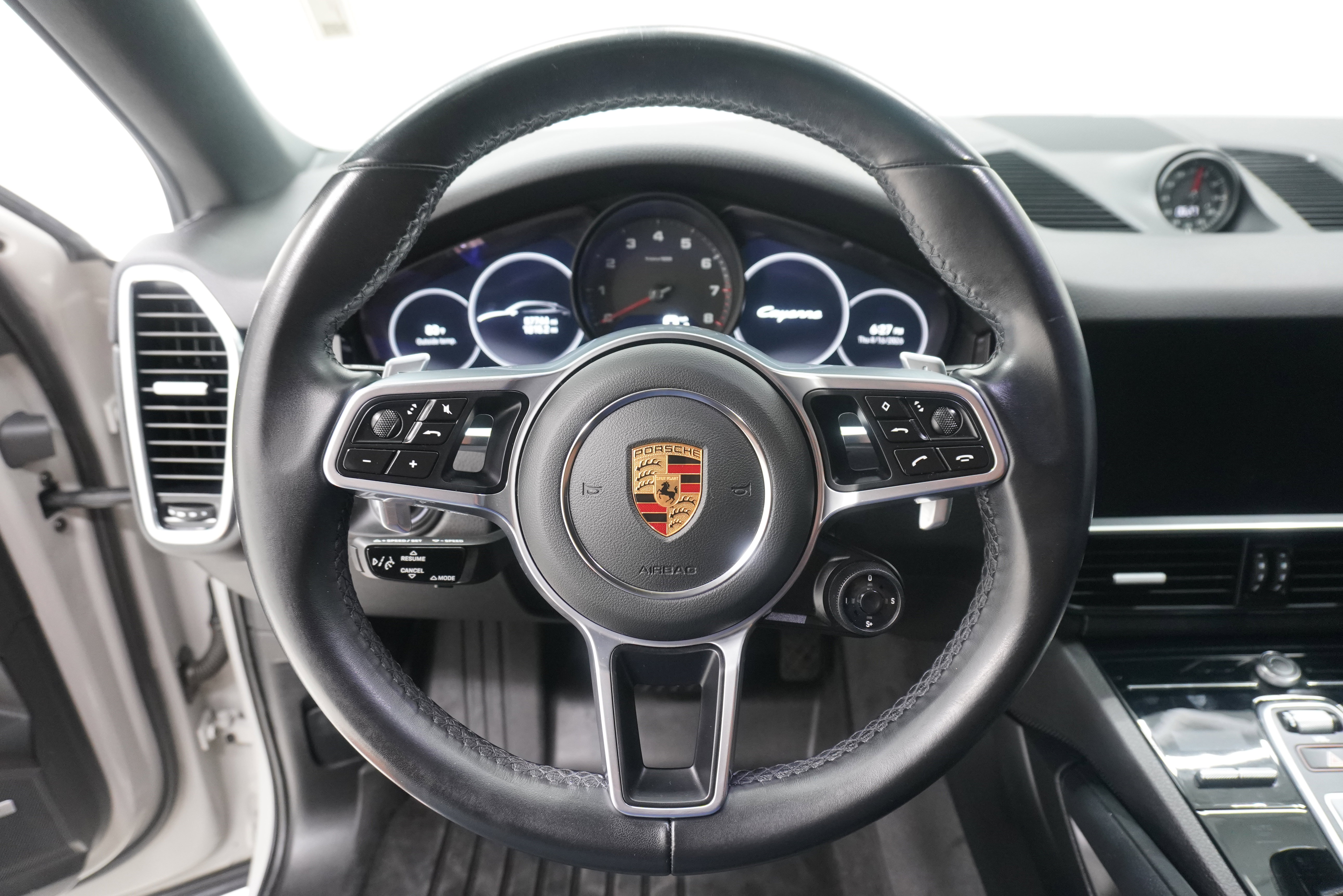 Used 2022 Porsche Cayenne Coupe AWD/4WD image 18