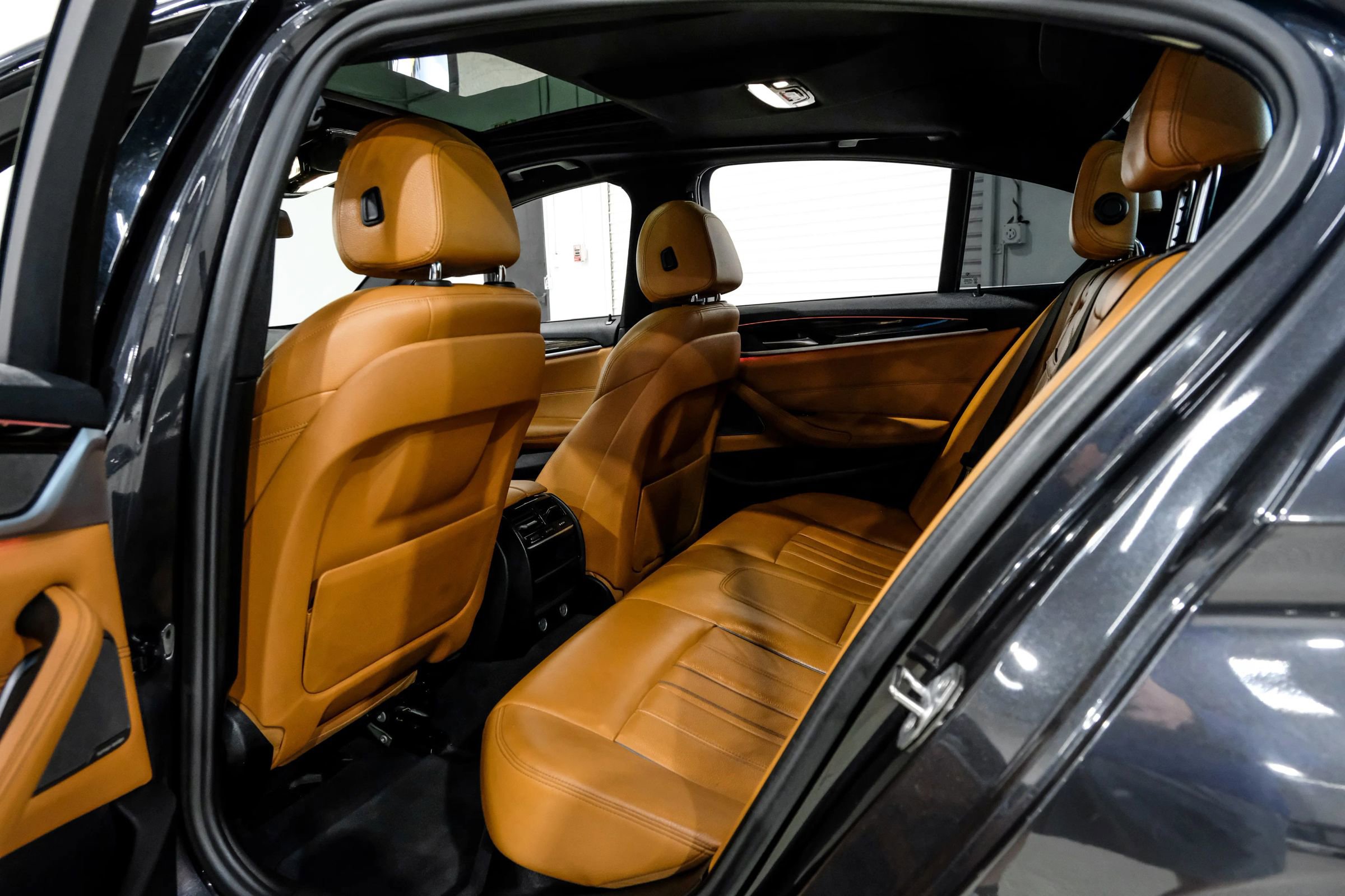 Used 2019 BMW 540i w/ M Sport Package RWD image 52