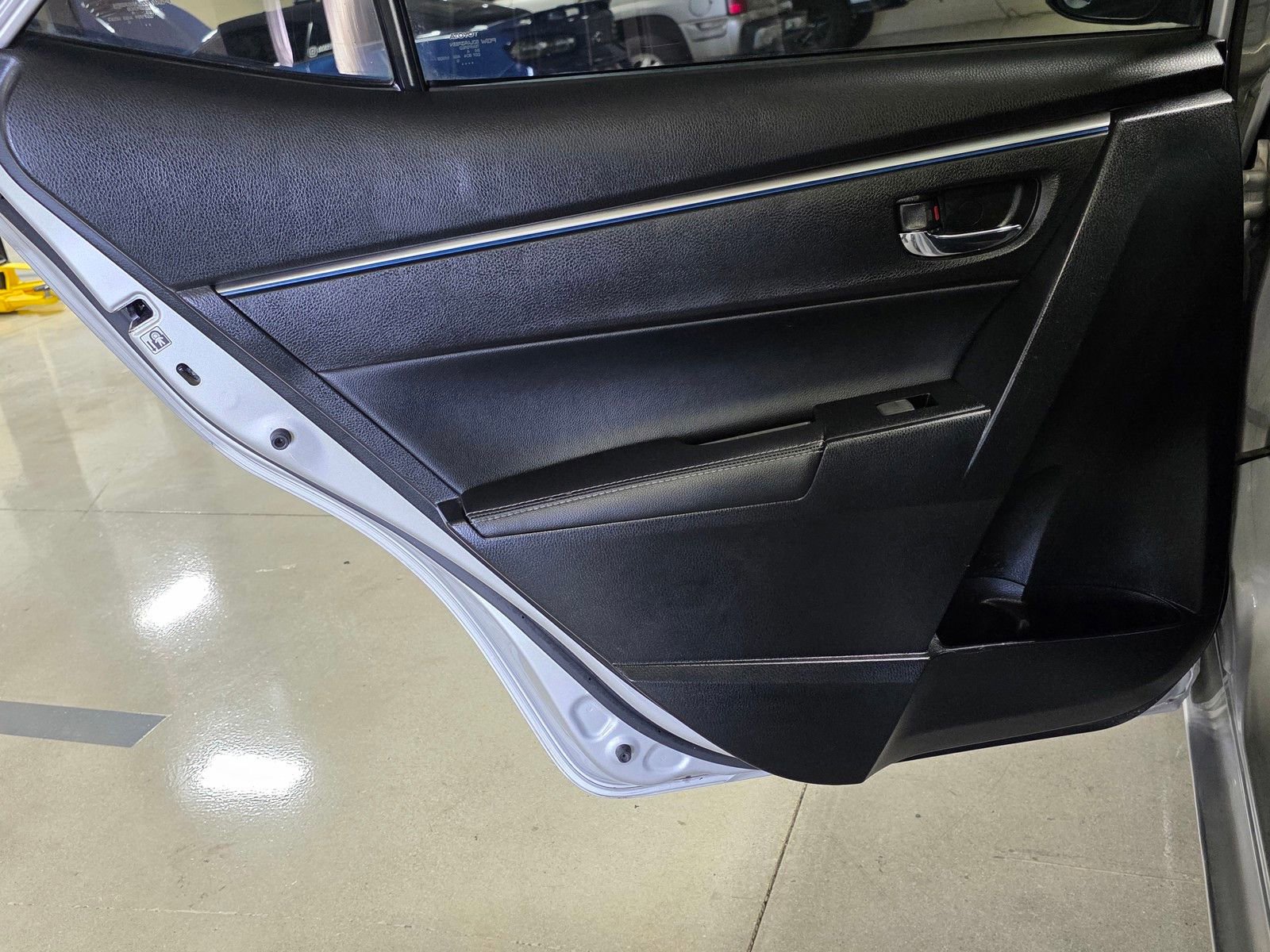 Used 2015 Toyota Corolla S image 13