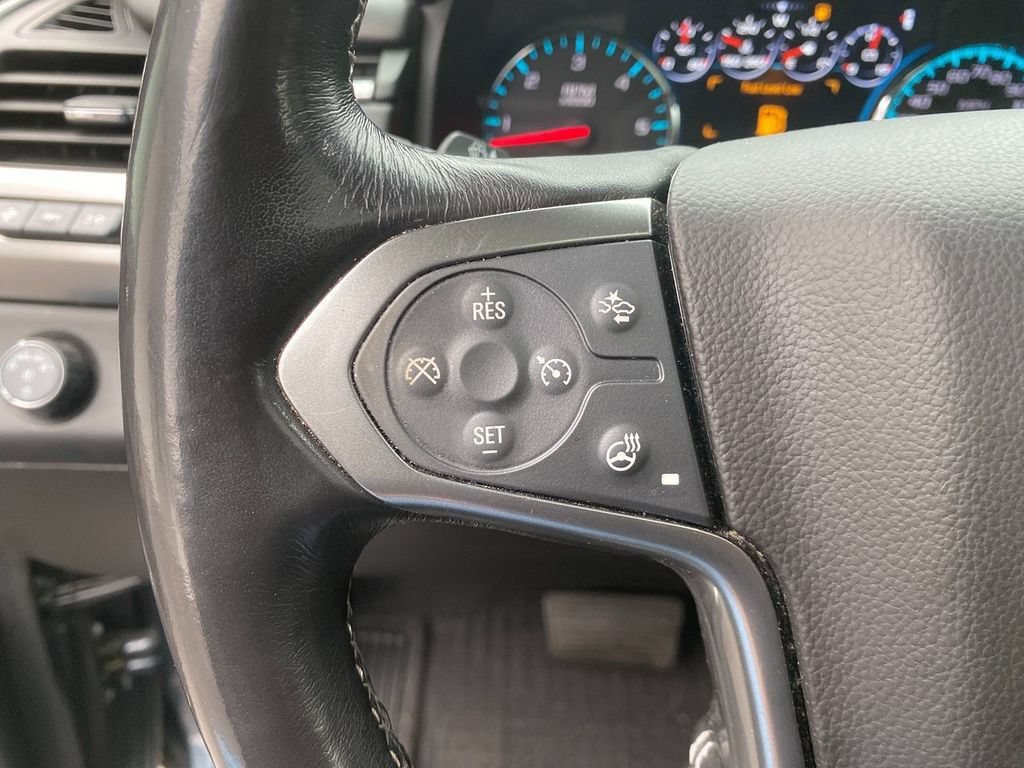 Used 2020 Chevrolet Suburban Premier AWD/4WD image 16