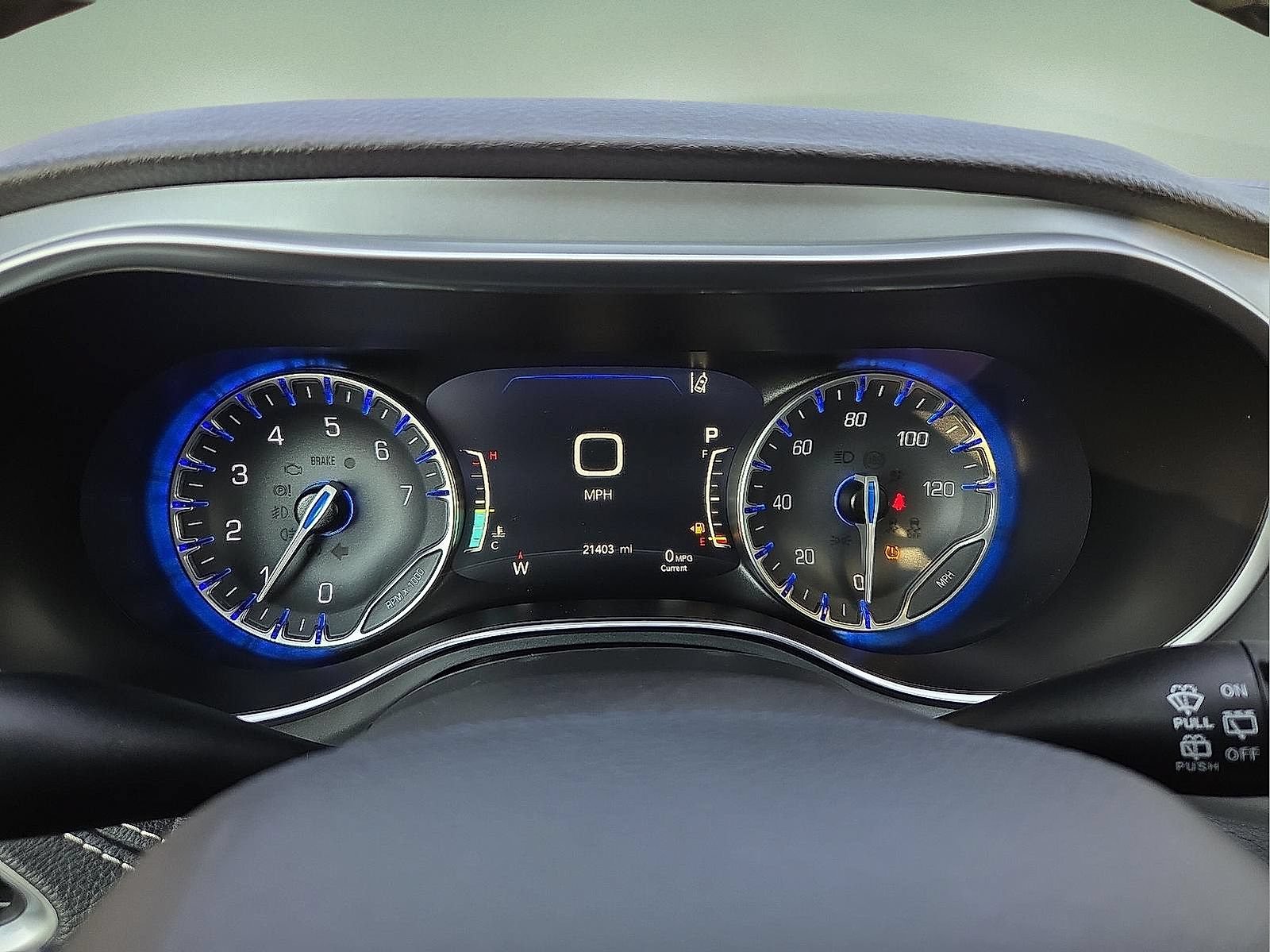 Used 2025 Chrysler Pacifica Limited FWD image 23
