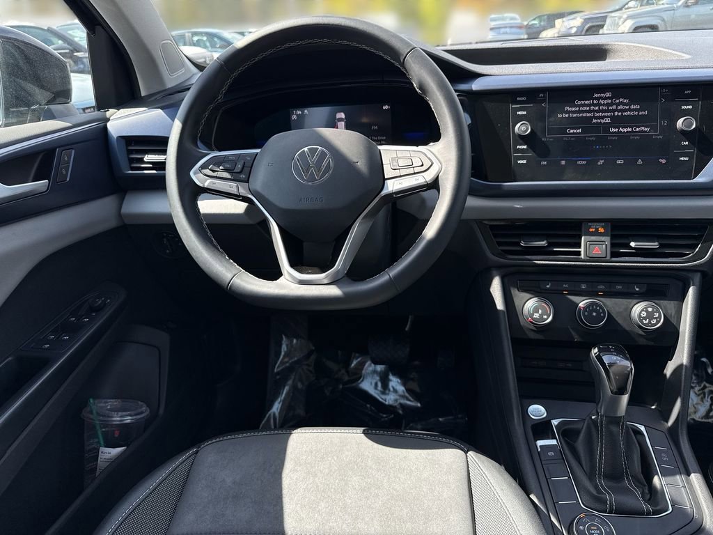 Used 2022 Volkswagen Taos SE w/ Panoramic Sunroof Package image 22