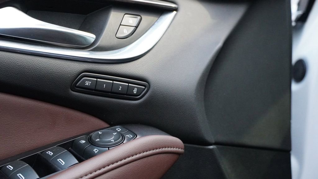 Used 2020 Buick Enclave Avenir w/ Avenir Technology Package image 14