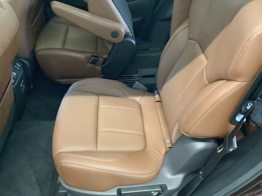Used 2025 Subaru Ascent Touring AWD/4WD image 13