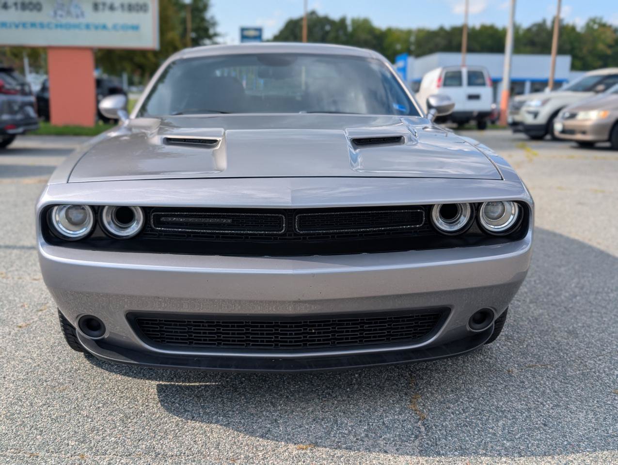 Used 2016 Dodge Challenger SXT RWD image 12