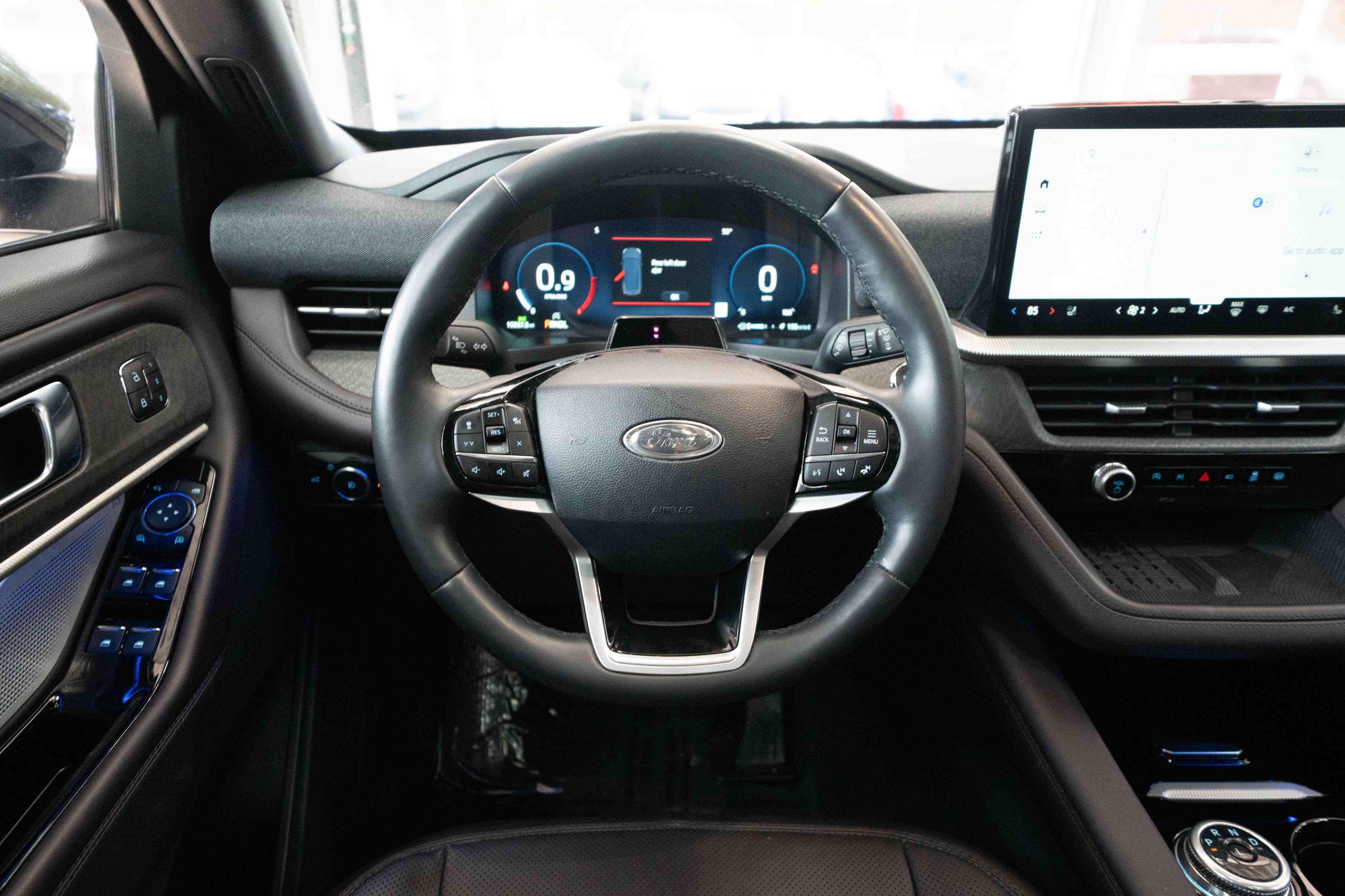 Used 2025 Ford Explorer Platinum w/ LUX Leather Package image 21