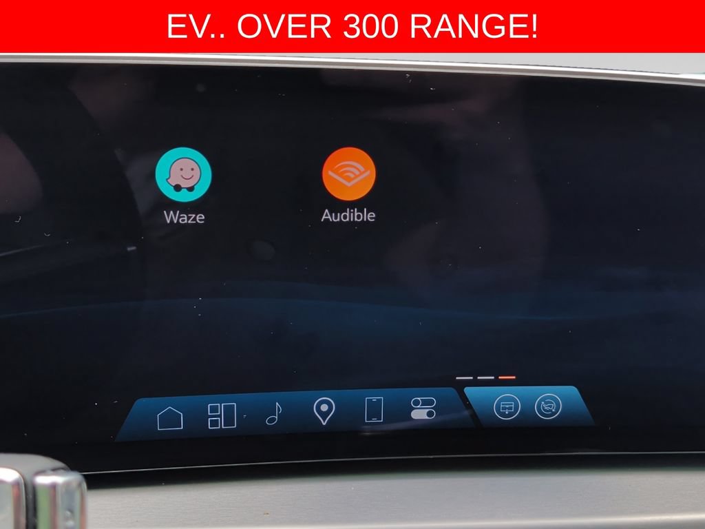 Used 2024 Cadillac Lyriq Luxury AWD/4WD image 21