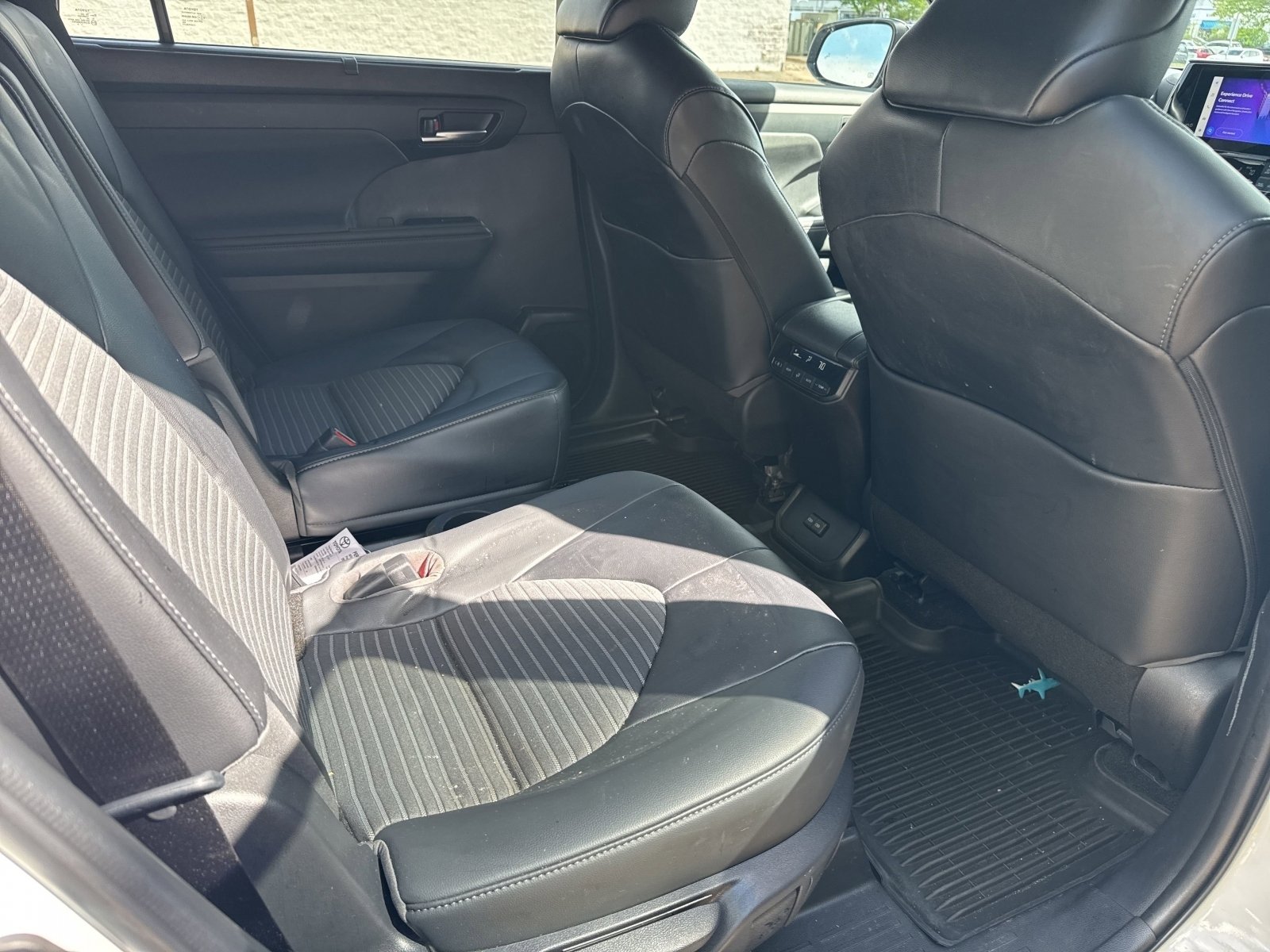 Used 2023 Toyota Highlander XSE image 8