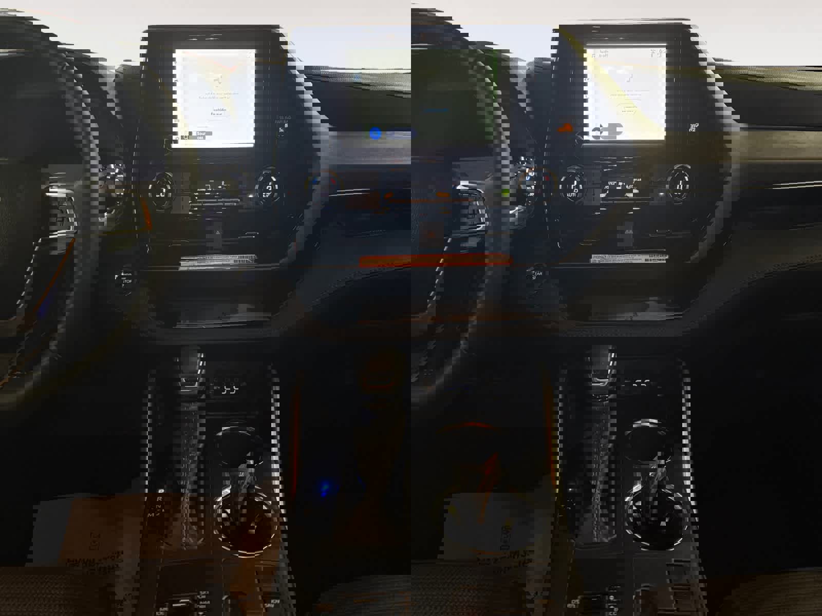 Used 2025 Toyota Highlander LE image 15