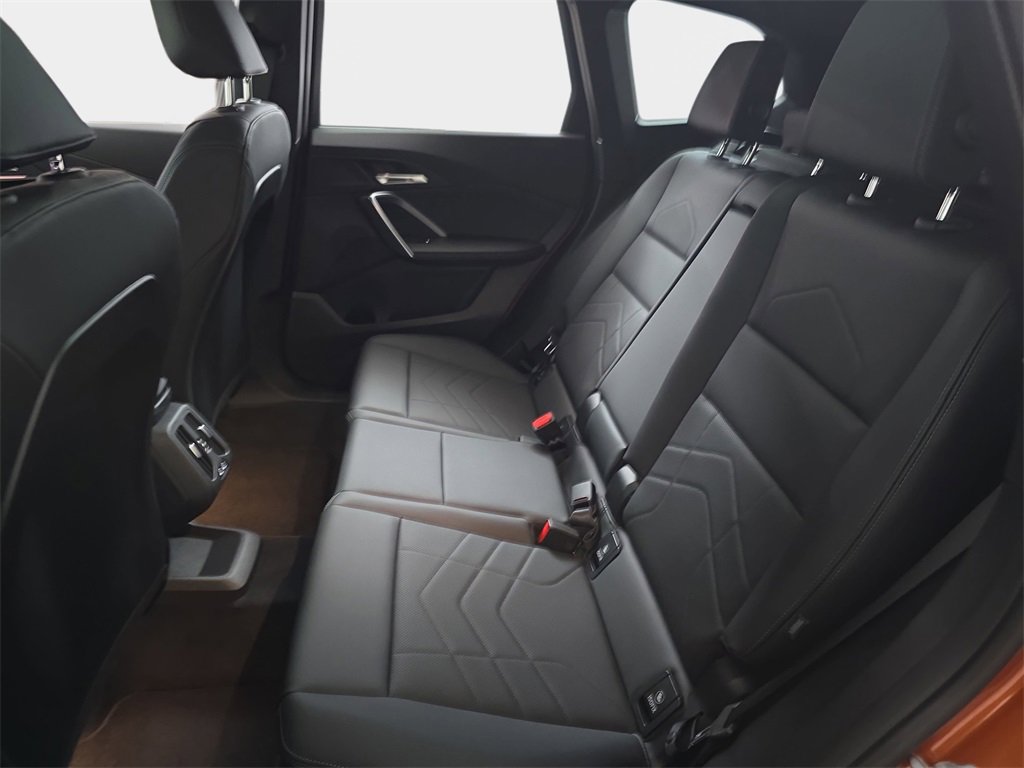 Used 2025 BMW X1 xDrive28i w/ Technology Package image 17