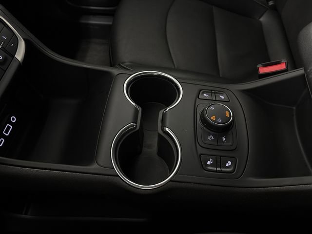 Used 2024 GMC Terrain SLT image 58