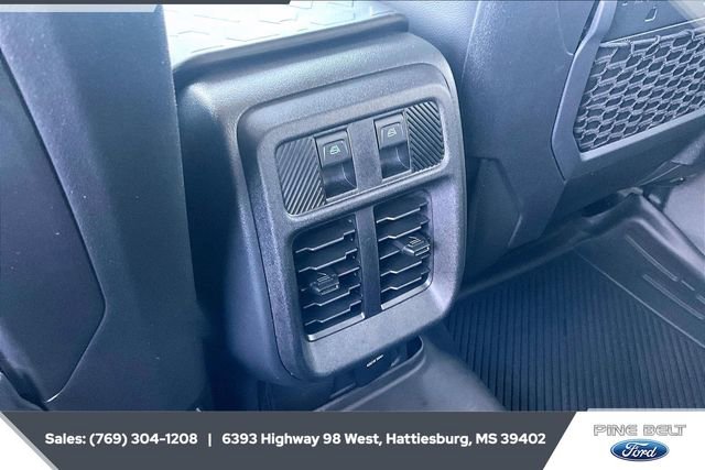 Used 2025 Ford Bronco Badlands image 24