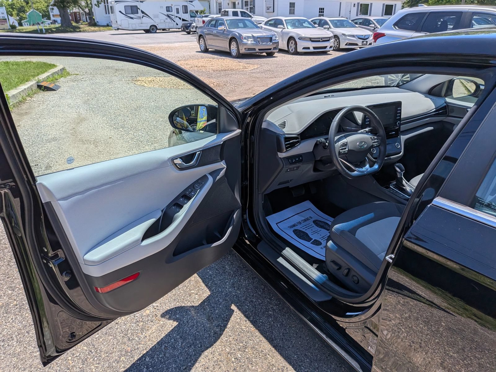 Used 2020 Hyundai Ioniq SEL FWD image 23