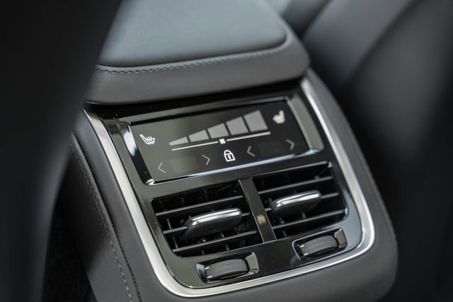 New 2026 Volvo XC90 B6 Ultra w/ Protection Package Premier image 35