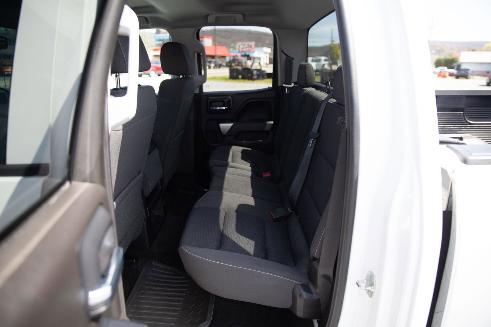 Used 2018 Chevrolet Silverado 1500 LT image 19
