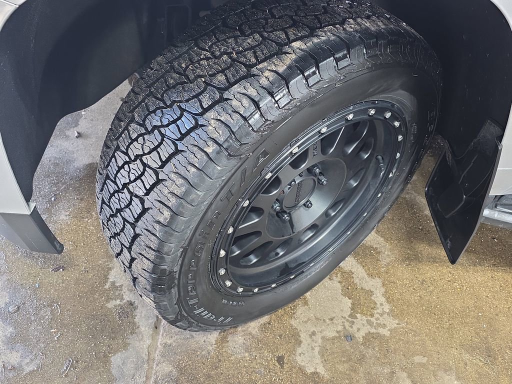 Used 2019 Chevrolet Tahoe LT image 36