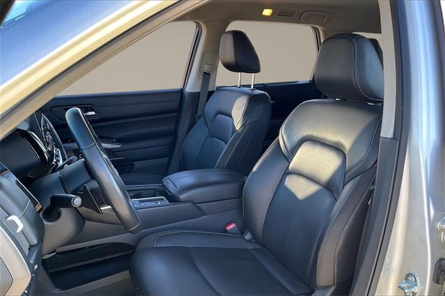 Certified 2025 Nissan Pathfinder SL image 23